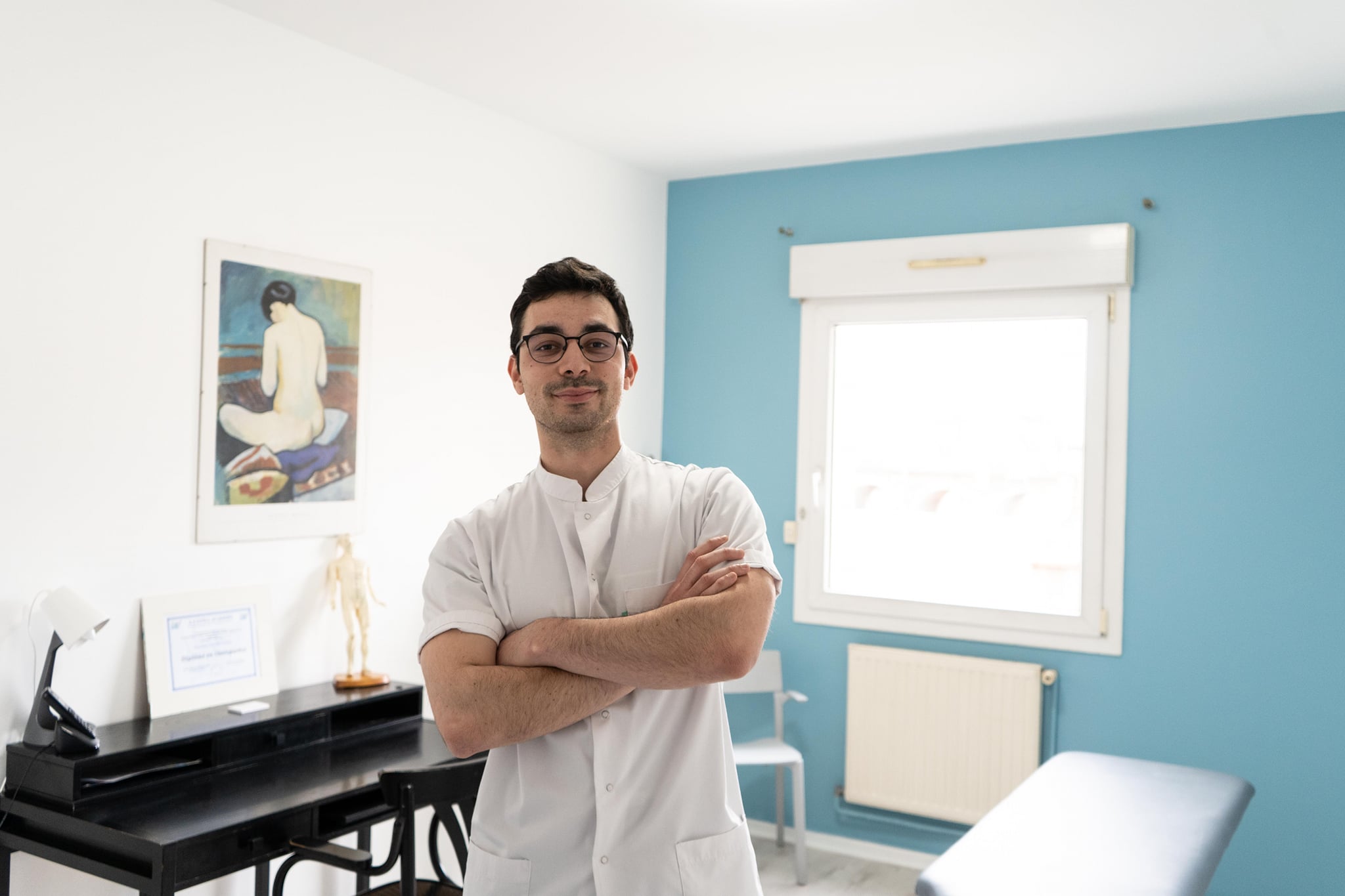 Kévin Chabbouh, ostéopathe à Saint-Étienne spécialisé dans la prise en charge des troubles de l'ATM et des douleurs sciatiques